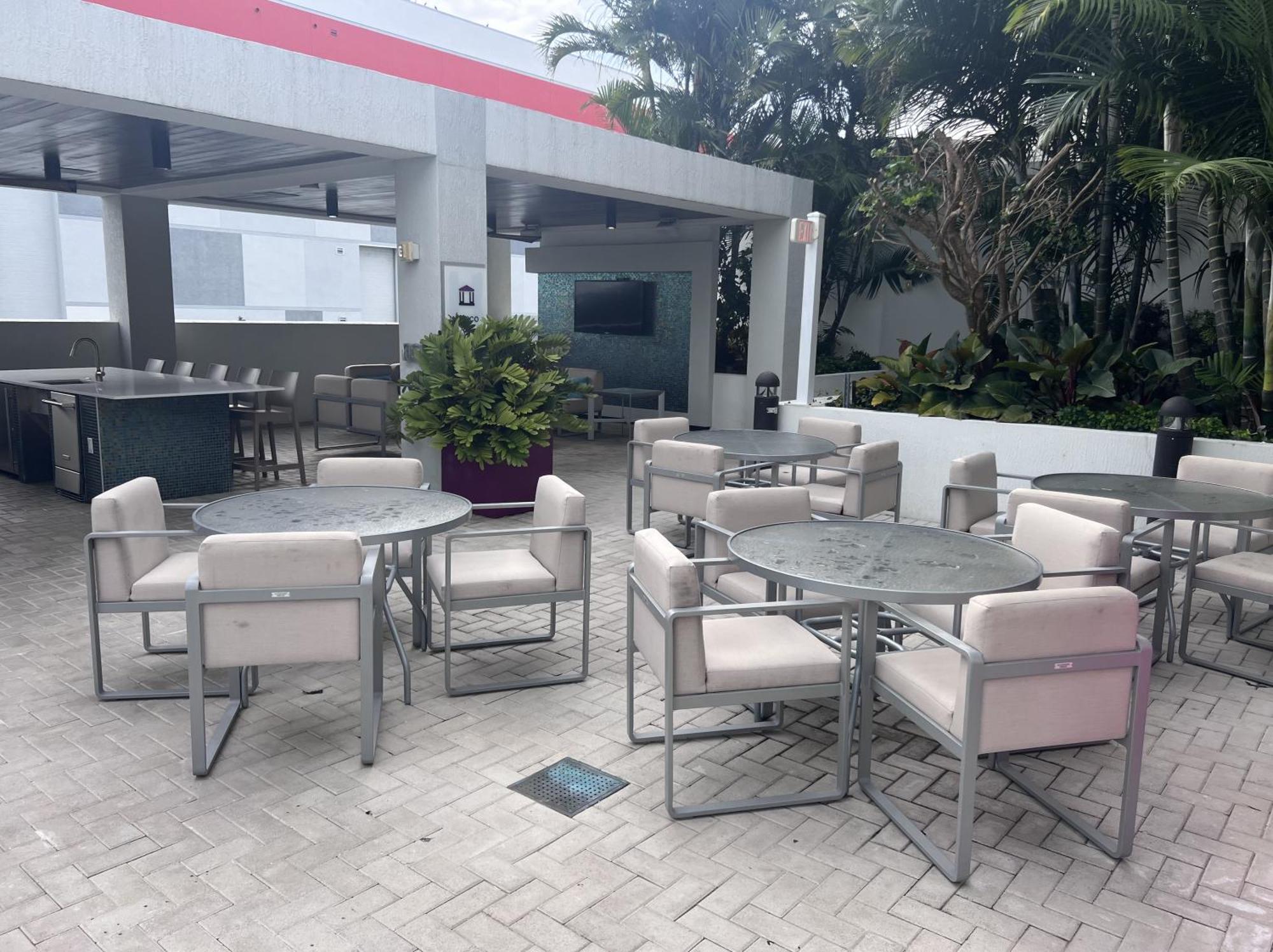 Master Bed Room In Calle Ocho Miami Eksteriør billede