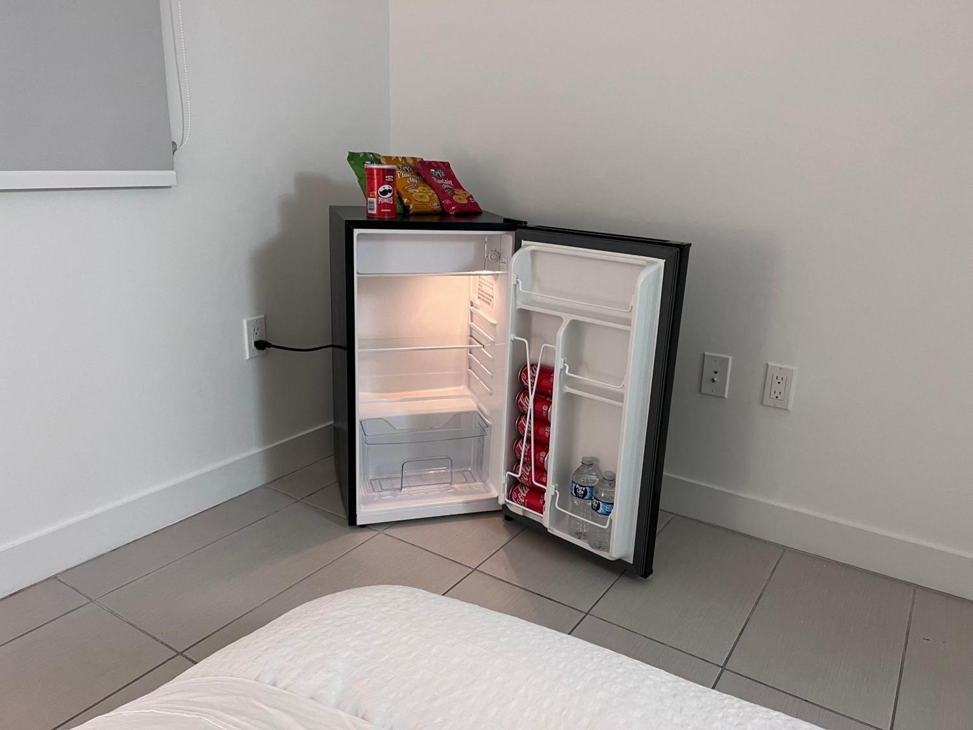 Master Bed Room In Calle Ocho Miami Eksteriør billede