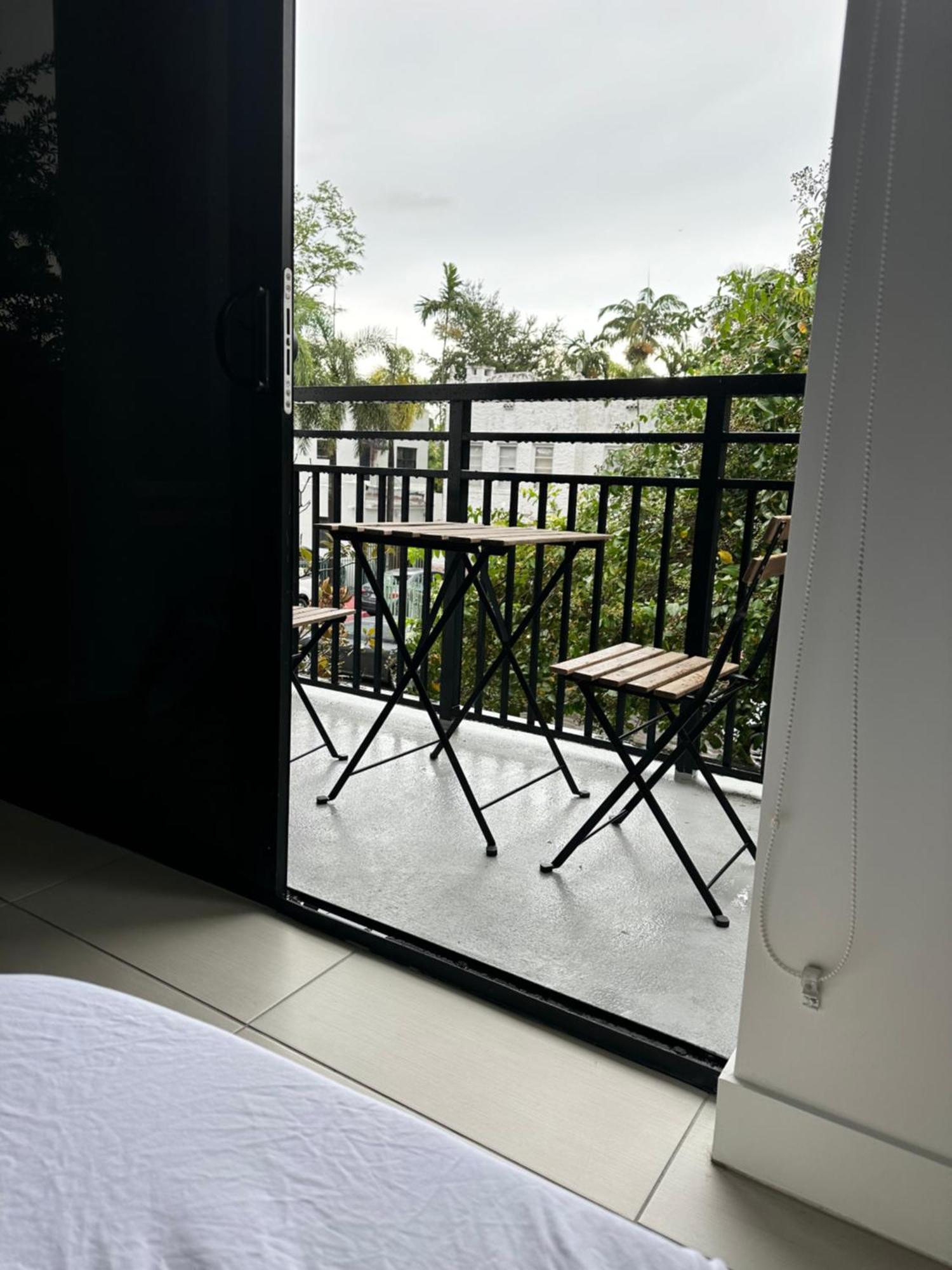 Master Bed Room In Calle Ocho Miami Eksteriør billede